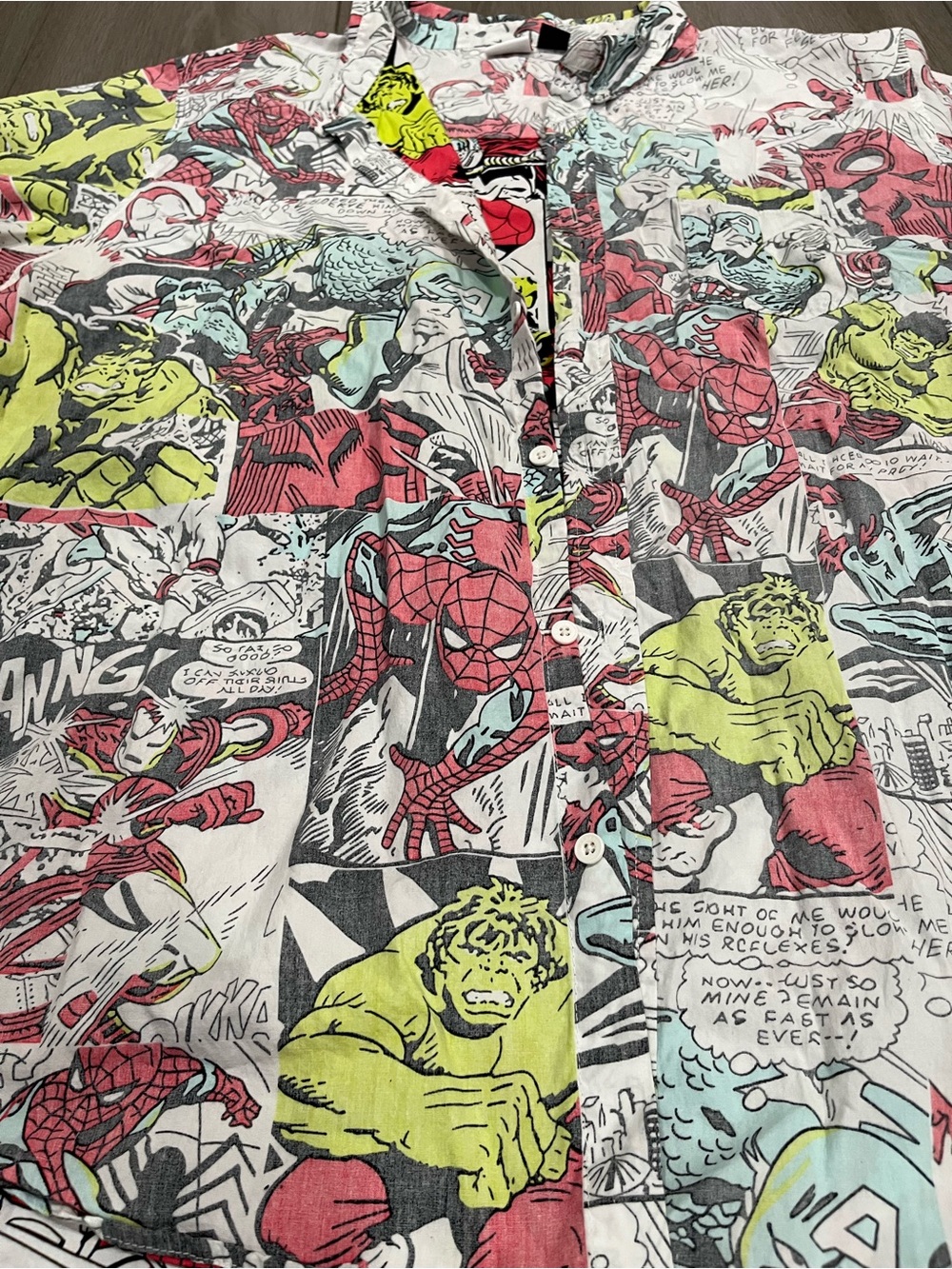Marvel Men's Short-Sleeve Comic Print Shirt Button Up - Picture 2 of 9